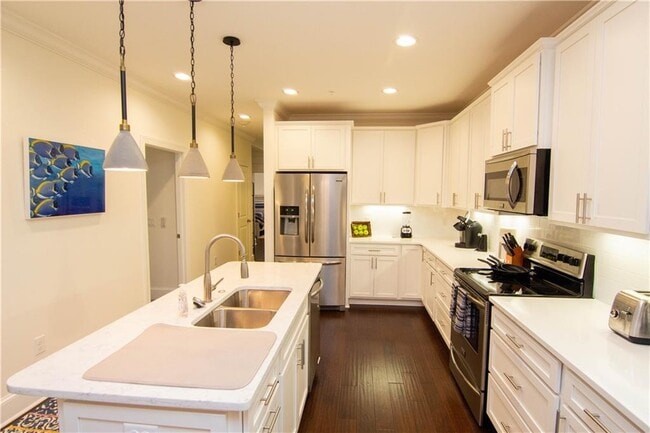 Photo - 105 Gascoigne Ave Unit 306