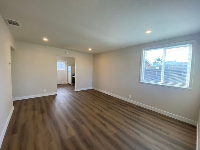 Photo - 156 Chandler St