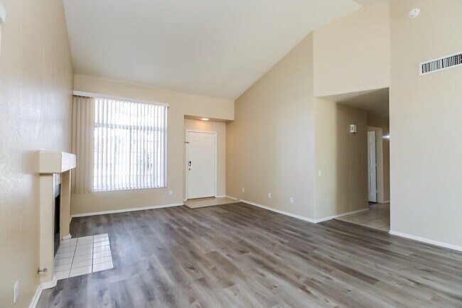 Photo - 1130 N Meadows Dr