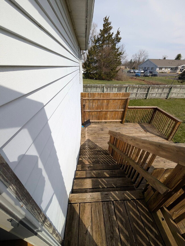 Photo - 719 Peachtree Pl