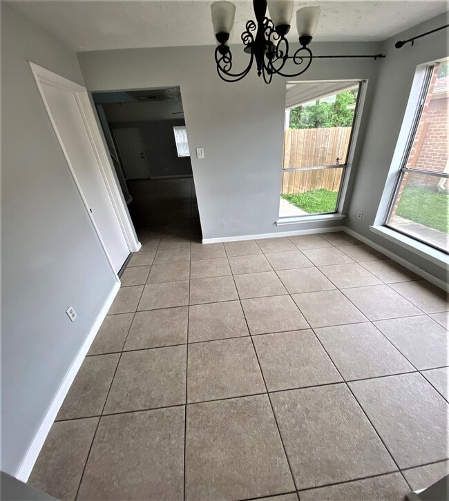 Photo - 7842 Winehill Ln