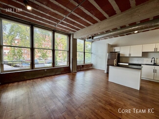 Photo - 204 Walnut St Unit 200