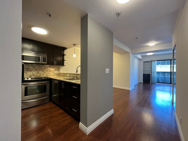 Photo - 601 Van Ness Ave Unidad 332