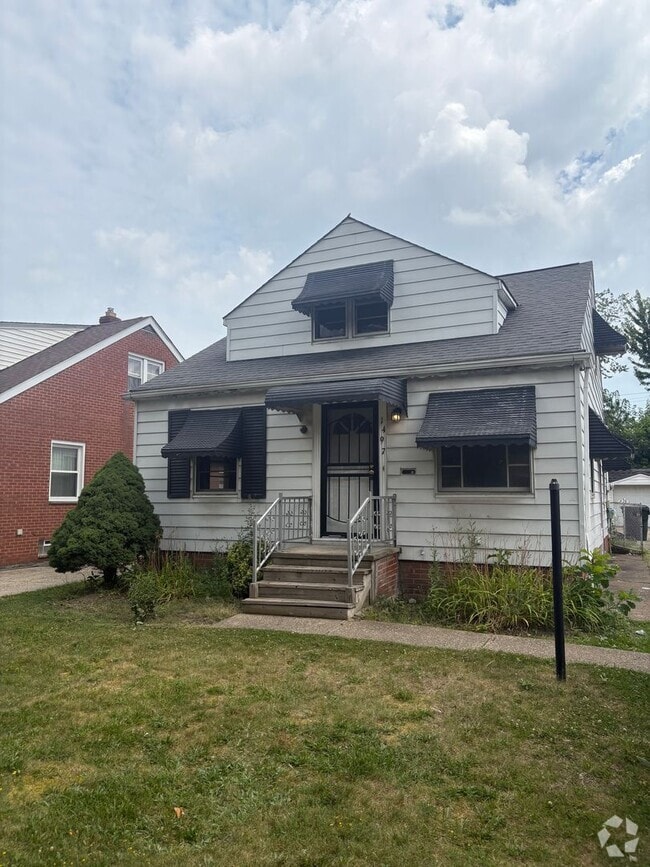 Building Photo - 1497 E 193rd St Rental