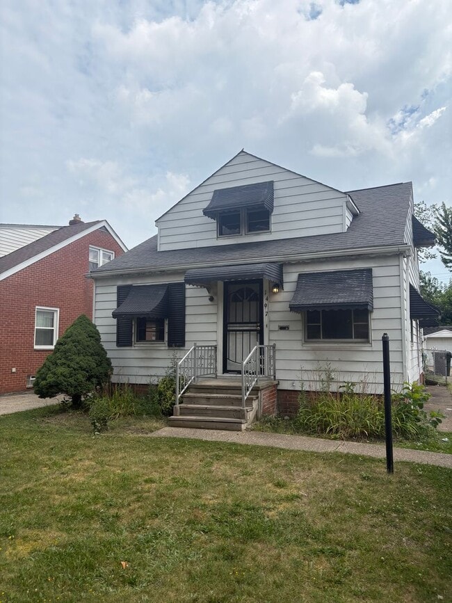 Photo - 1497 E 193rd St Casa