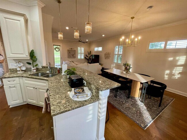 Photo - 2610 Grace Manor