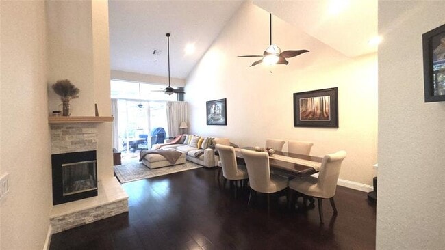 Photo - 504 W Palm Aire Dr