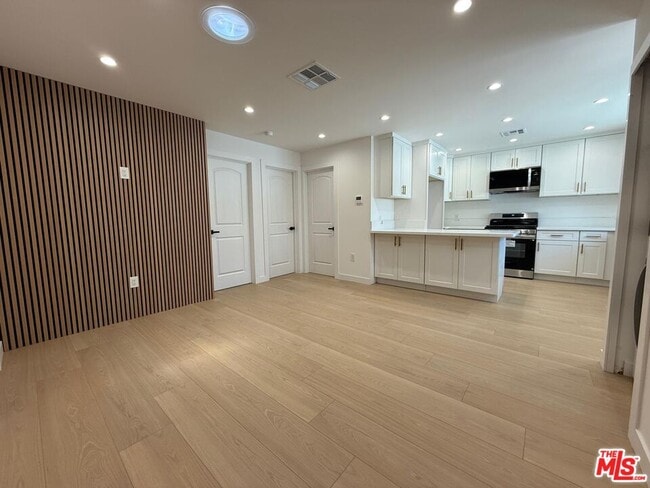 Building Photo - 5759 Lemp Ave Rental