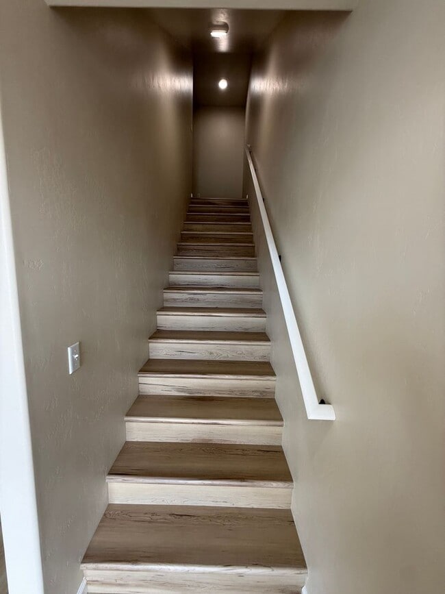 1652 Ascent Pl