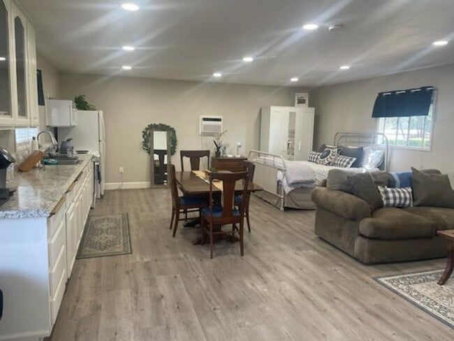 Photo - Beautiful Lower Level Studio apartment loc...