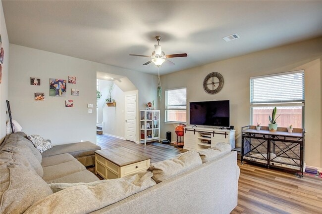 Photo - 3916 Ford Dr