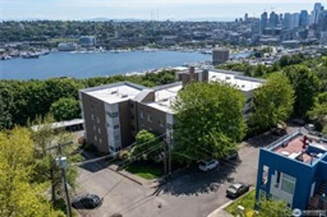 1800 Taylor Ave N Unit 210