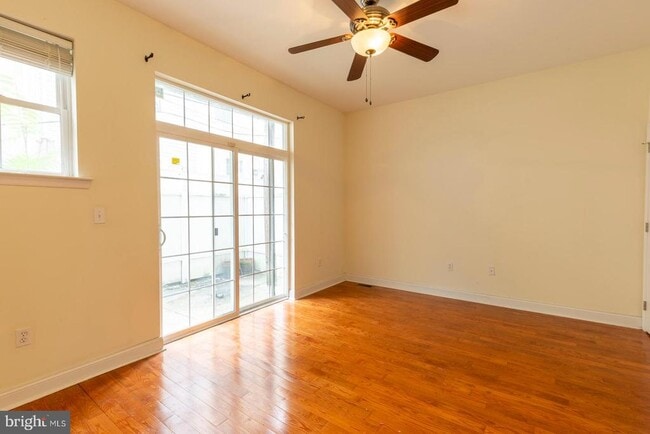 Photo - 1017 Dorrance St