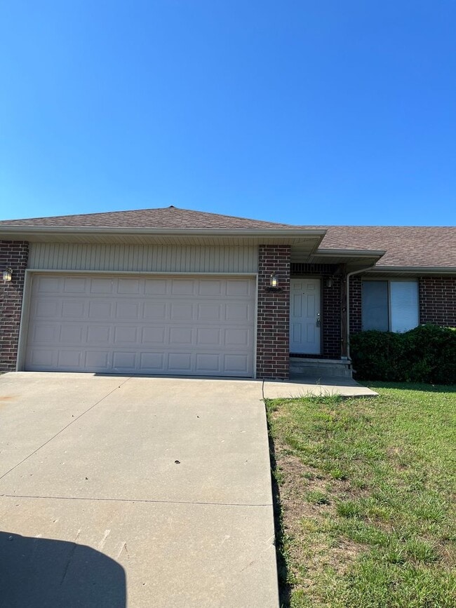 Building Photo - 3725-27m Unit 3727