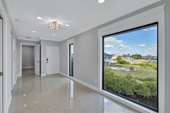 Photo - 4403 7th St E