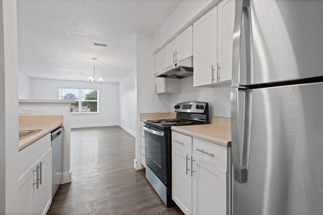 Building Photo - Lighthouse Estates