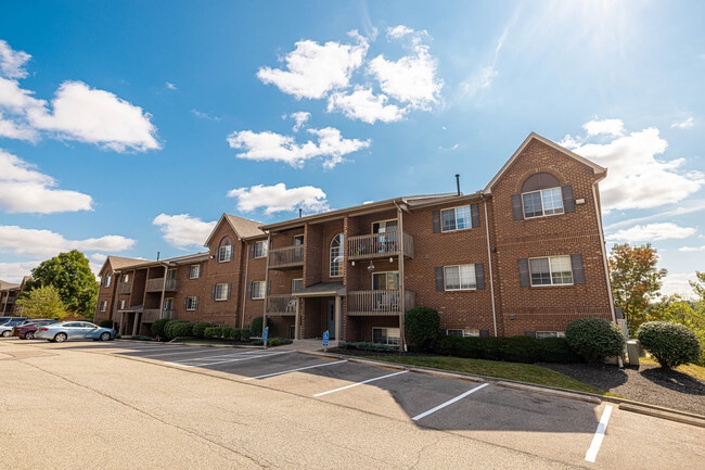Exterior 1 - Deer Ridge Apartments