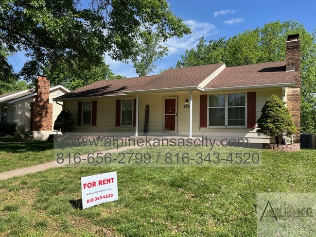 Spacious Parkville Ranch - Spacious Parkville Ranch House