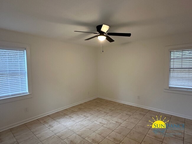 Photo - Charming 2 Bedroom Unit in Milton Heights!