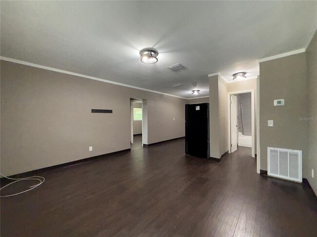 Photo - 1044 Merritt St