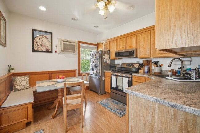 Photo - 124 Midland Ave Unidad 2