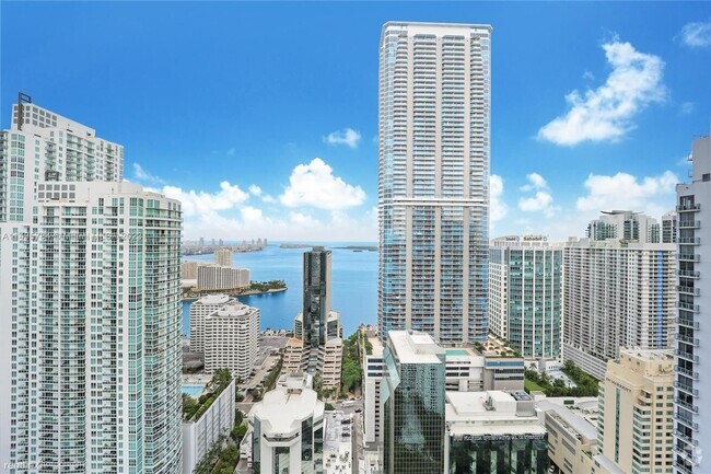 Building Photo - 2 br, 3 bath Condo - 1010 Brickell Ave