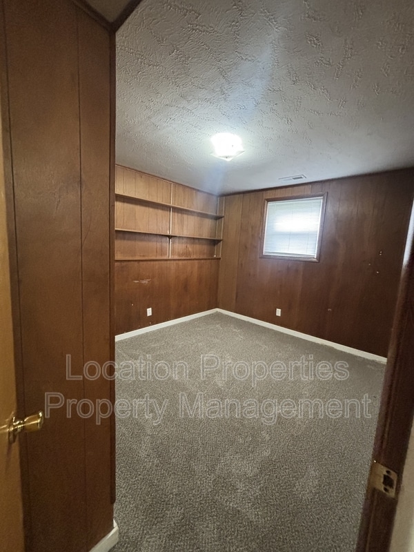 Photo - 2428 Cedarwood Ave