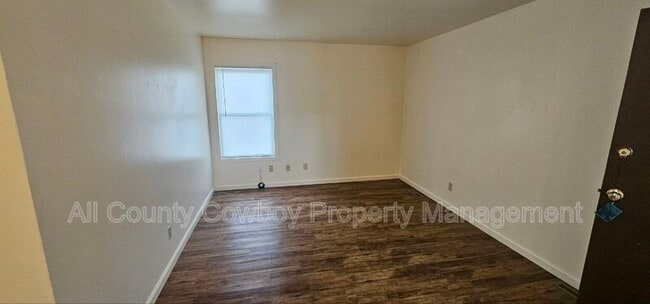 Photo - 126 S Cribbon Ave
