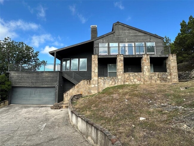 Building Photo - 5206 Scenic View Dr