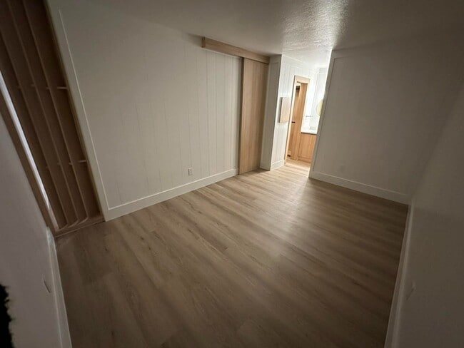 Photo - 201 W Blacklidge Dr Unit 0