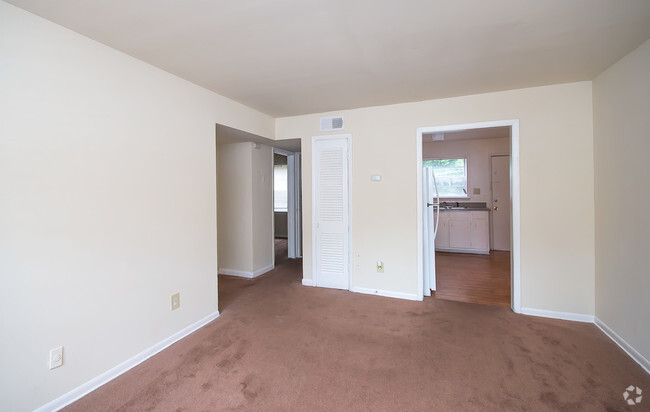 Living room - Regal Heights Rental