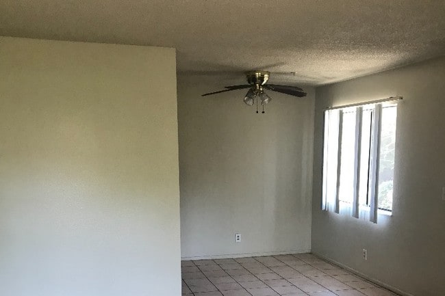 Building Photo - 2400 Seneca St Unit 102