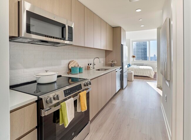 Photo - 36 Journal Square Plaza