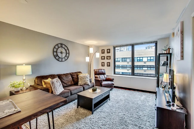 Photo - Goldcoast 1b1b Apartment Available