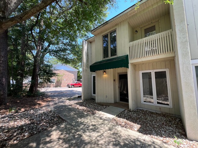 Myrtle Beach - 1 Bedroom / 1 Bath Loft Sty... - Myrtle Beach - 1 Bedroom / 1 Bath Loft Sty...