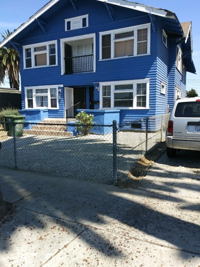 Photo - 215 E 51st St Unit 2
