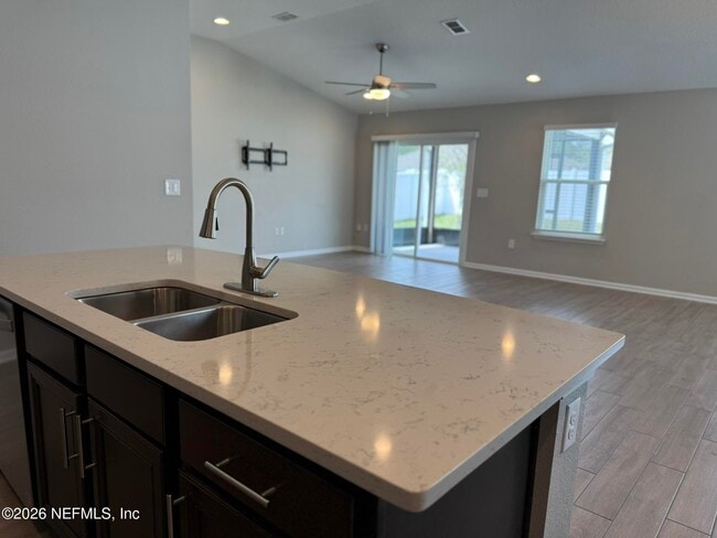 Photo - 7713 Island Fox Rd