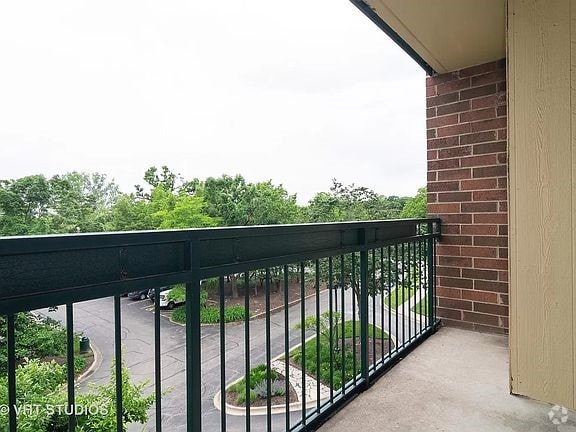 Building Photo - 1840 Huntington Blvd Rental