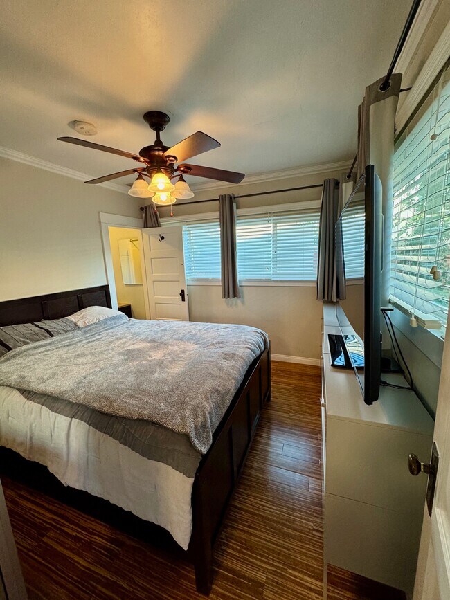 Photo - 2511 Arizona Ave