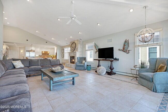 Photo - 233 Beach Front Unidad 3