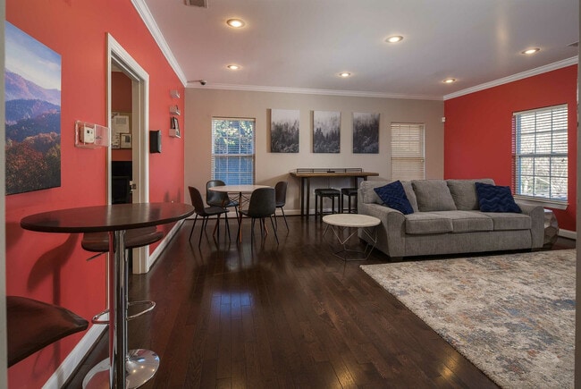 Pueblo de montañeros - 03 - Mountaineer Village