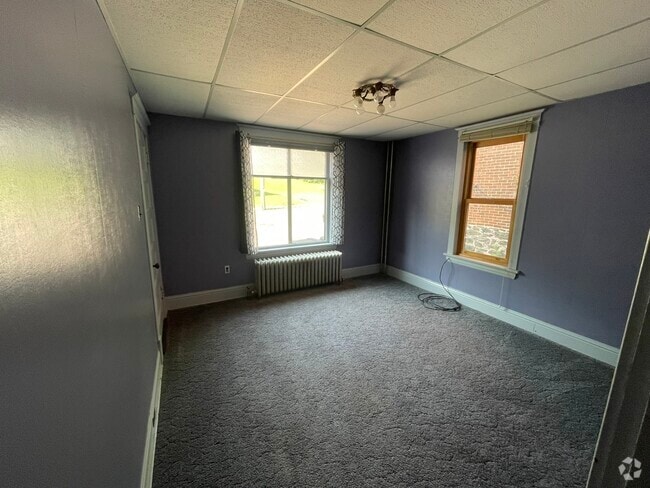 Building Photo - 216 E Franklin St Unit APT 1
