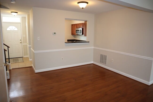 Photo - Spacious Townhome in Gaithersburg