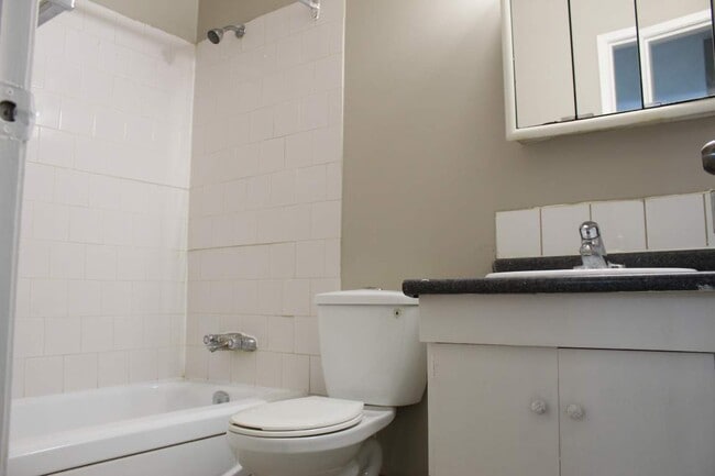 Photo - Berkley Manor