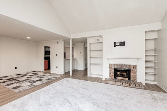 Photo - 2 Bedroom Condo with Pool and the Convinience of a Jefferson Hwy Address!