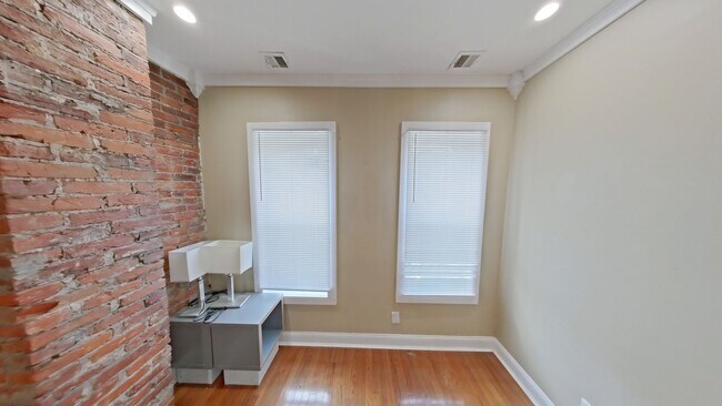 Photo - 122 N 53rd St Unit 2 - front