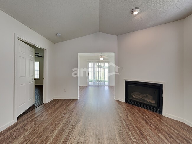 Photo - 5815 Regent Village Dr