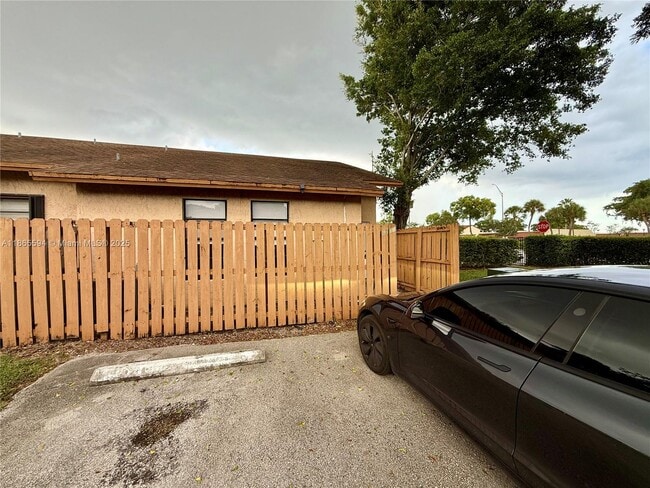Building Photo - 6703 NW 192nd Terrace Rental