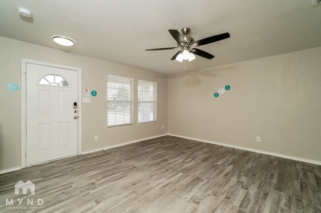 Photo - 659 Northlake Dr