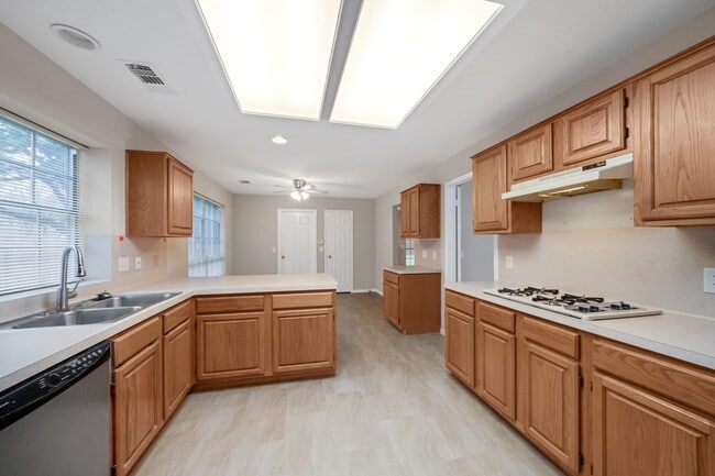 Photo - 3306 Cobblestone Creek Way